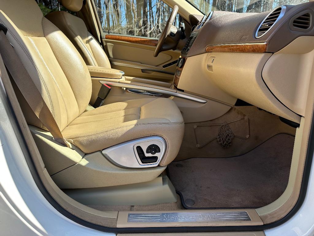 2008 Mercedes-Benz GL-Class GL320 photo